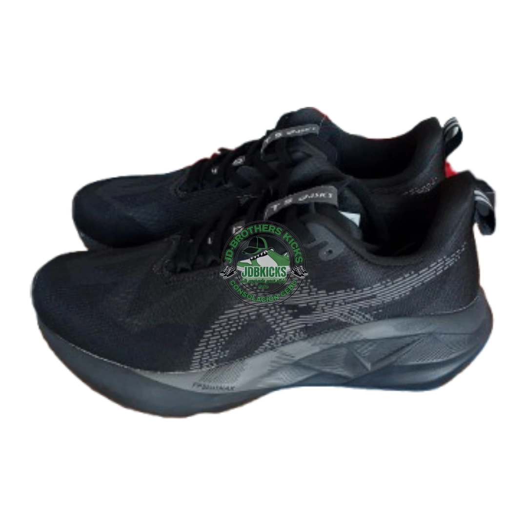 Asics Novablast 5 triple Black - Side