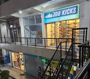 Store Close-up out side at night